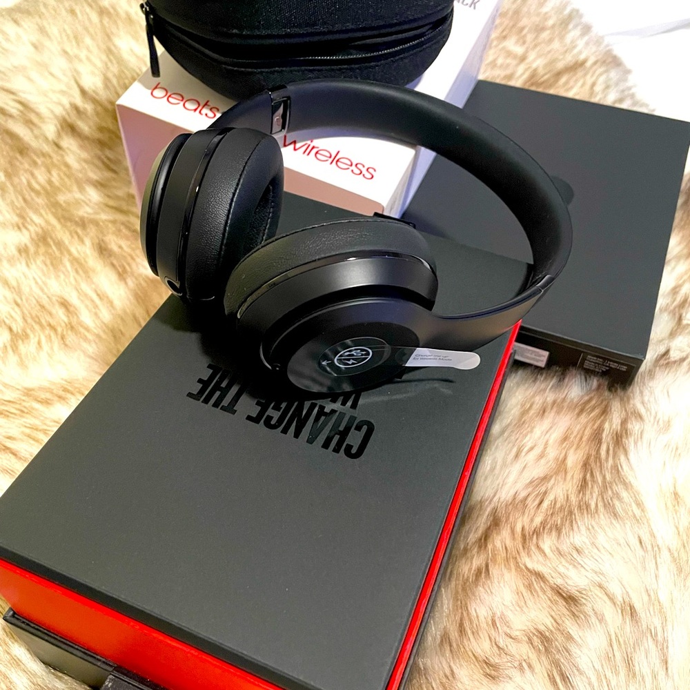 Wireless headphones